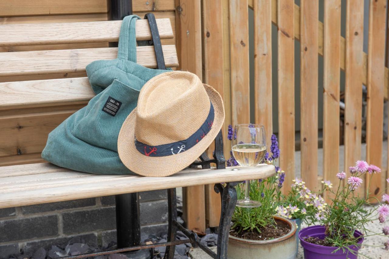 Sun trap Apartment Porthleven Bagian luar foto