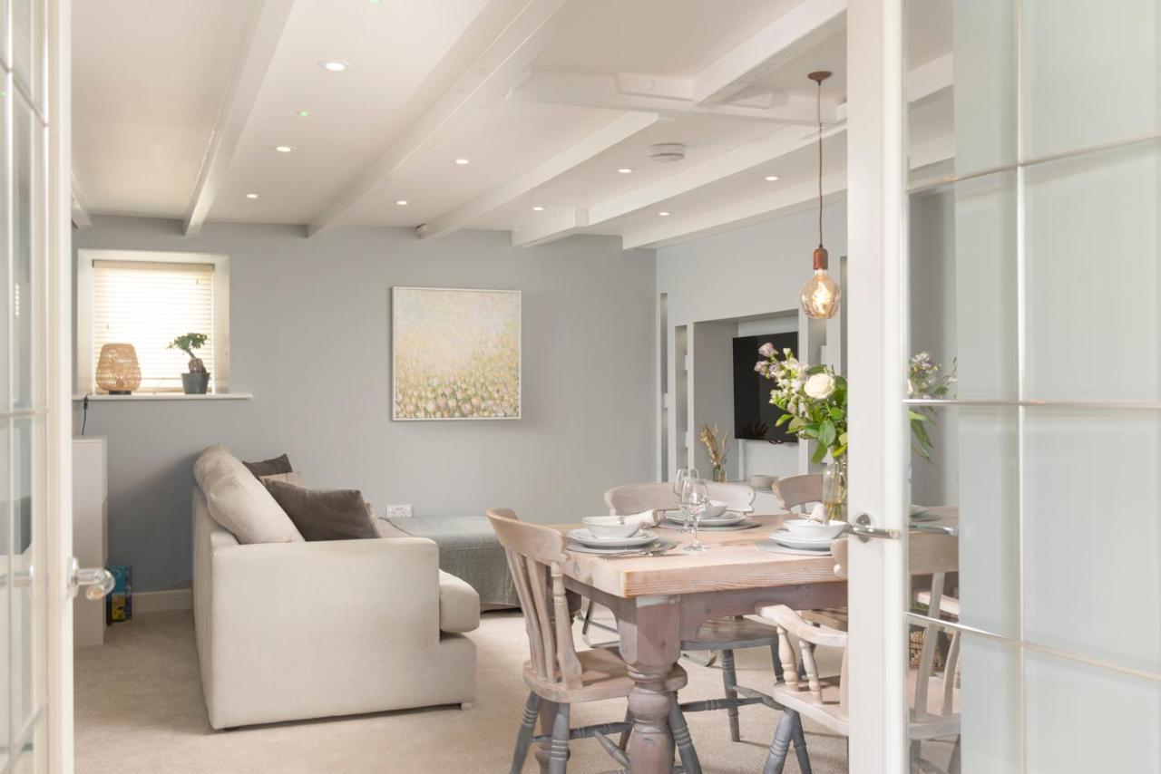 Sun trap Apartment Porthleven Bagian luar foto