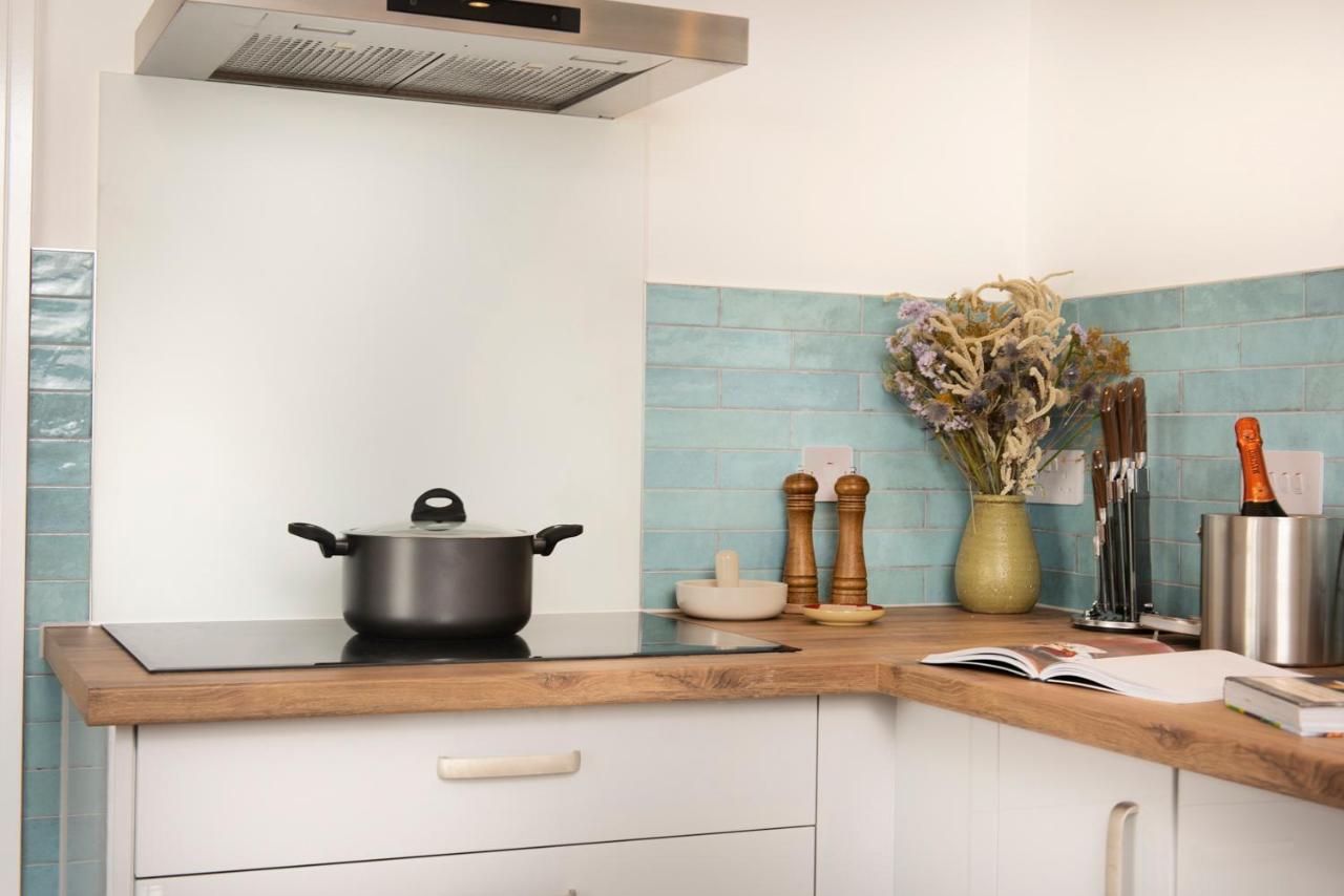 Sun trap Apartment Porthleven Bagian luar foto