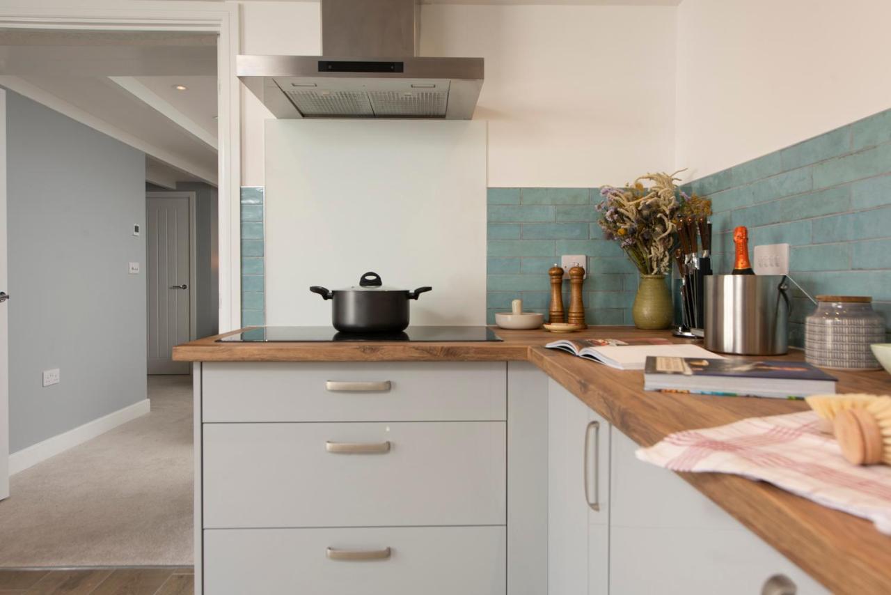 Sun trap Apartment Porthleven Bagian luar foto