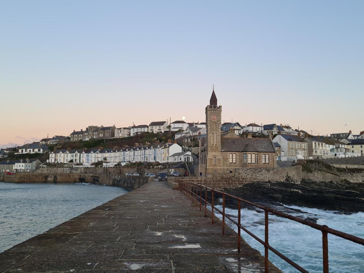 Sun trap Apartment Porthleven Bagian luar foto
